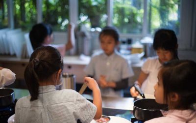 年近六十學教學《五十四》師生之志